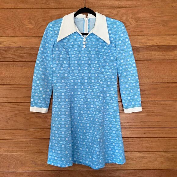 Vintage Dresses & Skirts - Vintage 70s blue and white daggar collar mini dress